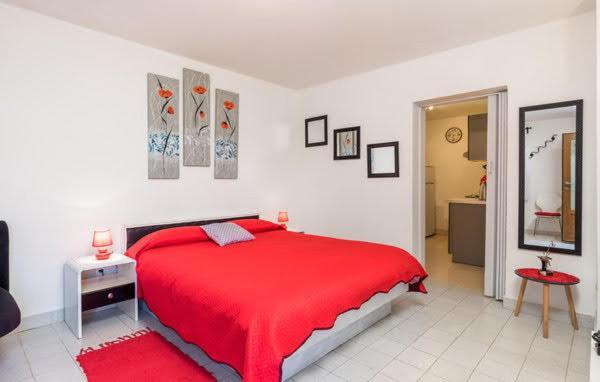 Apartment Rojal มาลีโลชินจ์ ภายนอก รูปภาพ