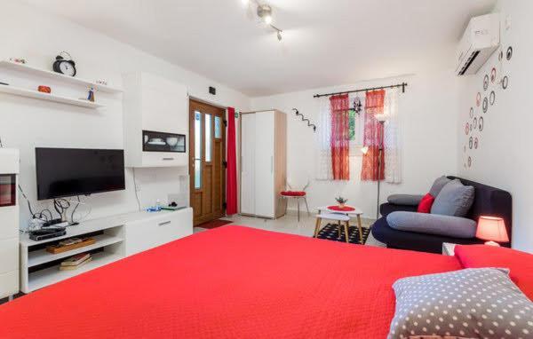 Apartment Rojal มาลีโลชินจ์ ภายนอก รูปภาพ