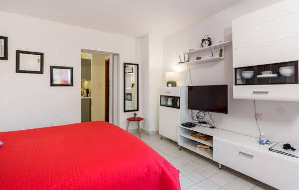 Apartment Rojal มาลีโลชินจ์ ภายนอก รูปภาพ