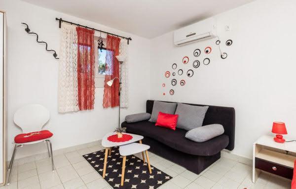 Apartment Rojal มาลีโลชินจ์ ภายนอก รูปภาพ